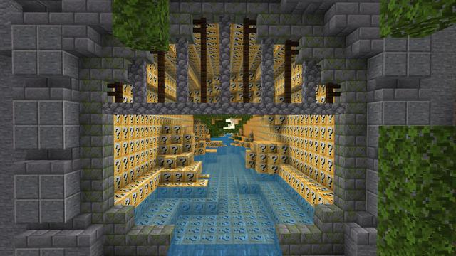 Screenshot of the Minecraft Bedrock Marketplace product Lucky Block Hunt created by BBB Studios.