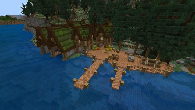 Screenshot of the Minecraft Bedrock Marketplace product Wood Crest created by Builders Horizon.