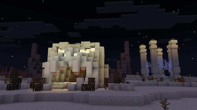 Screenshot of the Minecraft Bedrock Marketplace product Horror Structures Add-On created by Carper Creative.