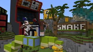 Screenshot of the Minecraft Bedrock Marketplace product Infinity Snake Parkour created by Cubed Creations.