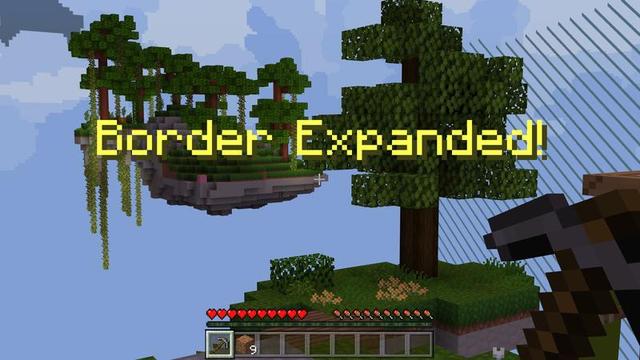 Screenshot of the Minecraft Bedrock Marketplace product One Block Expanding Border created by Cubed Creations.