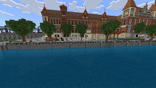 Screenshot of the Minecraft Bedrock Marketplace product City of Amsterdam created by Diamond Studios.