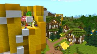 Screenshot of the Minecraft Bedrock Marketplace product Lucky Blocks! created by Dodo Studios.