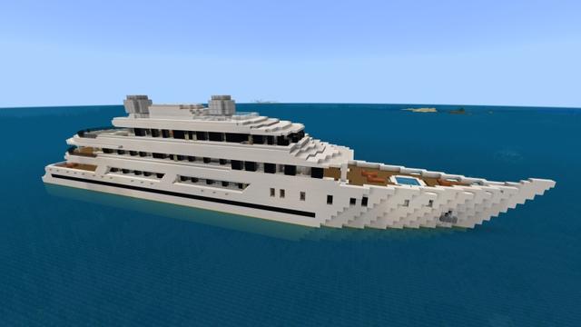 Screenshot of the Minecraft Bedrock Marketplace product Luxury Yacht created by Fall Studios.