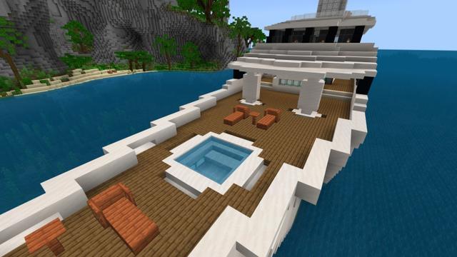Screenshot of the Minecraft Bedrock Marketplace product Luxury Yacht created by Fall Studios.