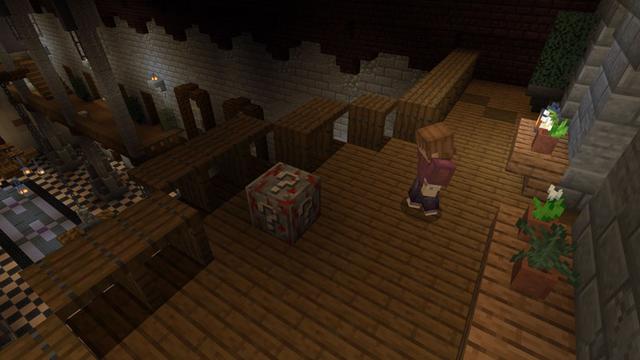 Screenshot of the Minecraft Bedrock Marketplace product Spooky Mansion: Lucky Blocks created by Fall Studios.