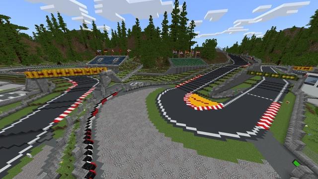 Screenshot of the Minecraft Bedrock Marketplace product Ultimate Race Track created by Fun Creators.