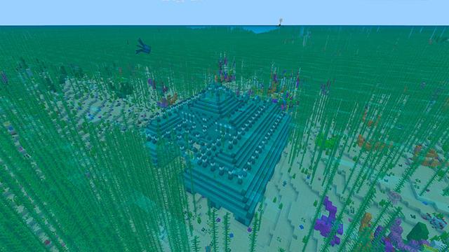 Screenshot of the Minecraft Bedrock Marketplace product Raft Survival created by G2Crafted.