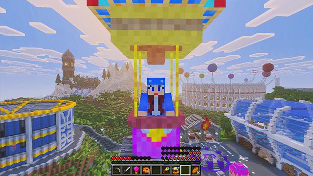 Screenshot of the Minecraft Bedrock Marketplace product Hot Air Balloons! created by GoE-Craft.