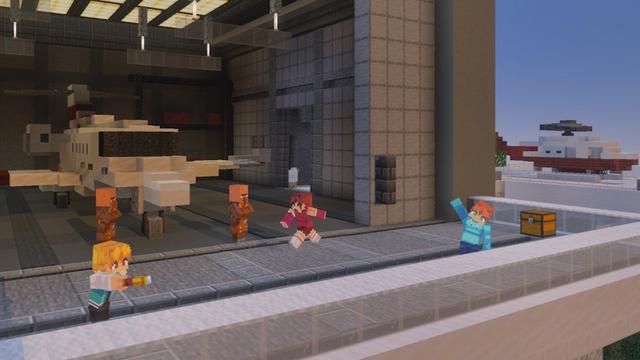 Screenshot of the Minecraft Bedrock Marketplace product Mountainside Mansion created by GoE-Craft.