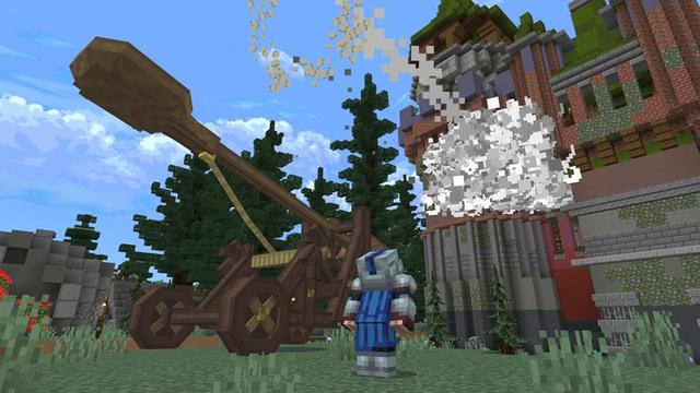 Screenshot of the Minecraft Bedrock Marketplace product Medieval Weapons created by Honeyfrost.