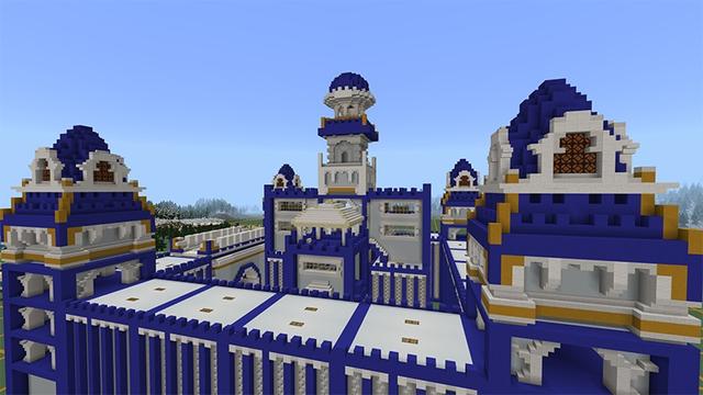 Screenshot of the Minecraft Bedrock Marketplace product Castle Builder created by Lifeboat.