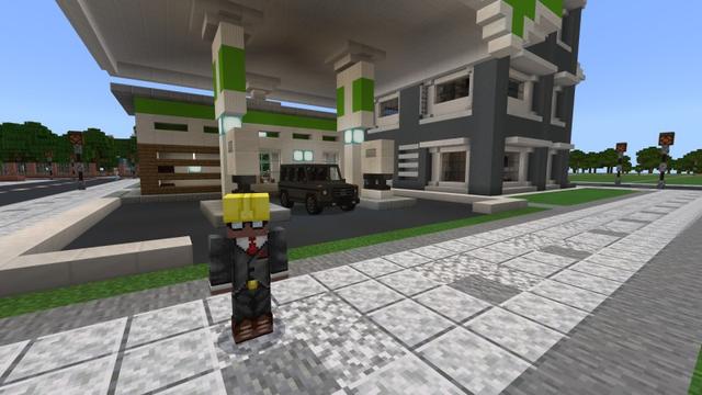 Screenshot of the Minecraft Bedrock Marketplace product Craftable City created by Lifeboat.