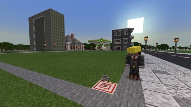 Screenshot of the Minecraft Bedrock Marketplace product Craftable City created by Lifeboat.