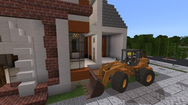 Screenshot of the Minecraft Bedrock Marketplace product Craftable City created by Lifeboat.
