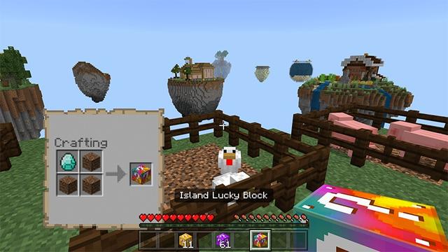 Screenshot of the Minecraft Bedrock Marketplace product Craftable Lucky Blocks created by Lifeboat.