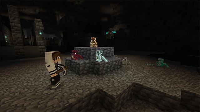 Screenshot of the Minecraft Bedrock Marketplace product Mini Golems created by Lifeboat.