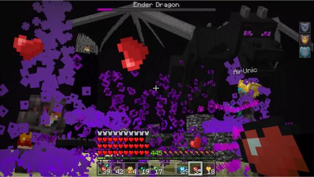 Screenshot of the Minecraft Bedrock Marketplace product ULTIMATE CUSTOM HEARTS created by Maca Designs.