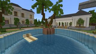 Screenshot of the Minecraft Bedrock Marketplace product Luxury Estate created by Meraki.