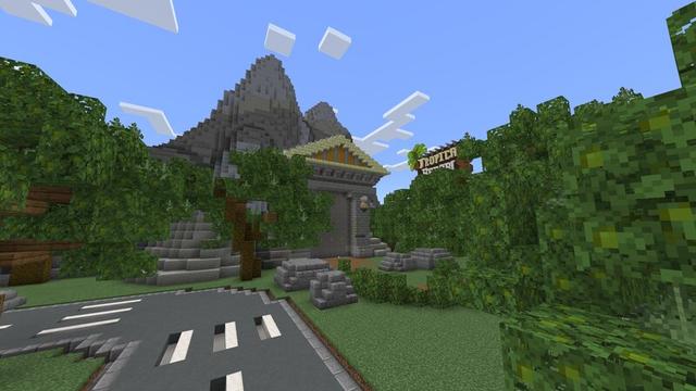 Screenshot of the Minecraft Bedrock Marketplace product Tropical Resort created by Meraki.