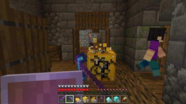 Screenshot of the Minecraft Bedrock Marketplace product Luckyblock Castle created by Mine-North.