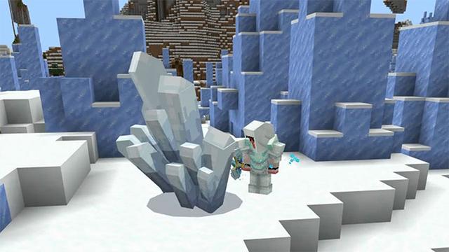 Screenshot of the Minecraft Bedrock Marketplace product Weapon Evolve created by Mine-North.