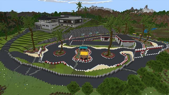 Screenshot of the Minecraft Bedrock Marketplace product RACE TRACK MANSION created by Minty.