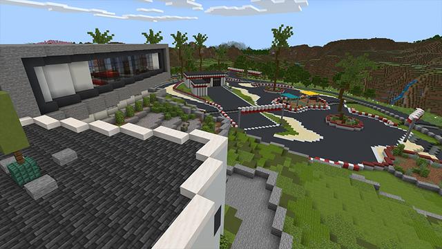 Screenshot of the Minecraft Bedrock Marketplace product RACE TRACK MANSION created by Minty.
