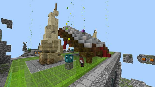 Screenshot of the Minecraft Bedrock Marketplace product LuckyWars created by Netherpixel.