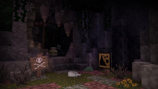 Screenshot of the Minecraft Bedrock Marketplace product Mothman created by Noxcrew.