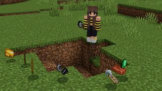 Screenshot of the Minecraft Bedrock Marketplace product 100 Days Random Drops! created by Pickaxe Studios.