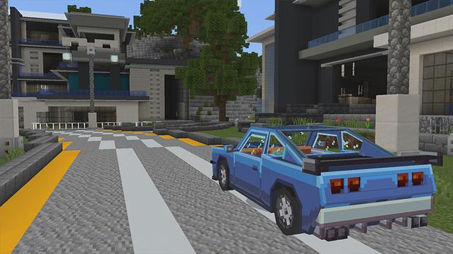 Screenshot of the Minecraft Bedrock Marketplace product MEGA RICH MANSION created by Pickaxe Studios.