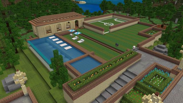 Screenshot of the Minecraft Bedrock Marketplace product Italian Mansion created by Pixel Smile Studios.