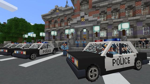 Screenshot of the Minecraft Bedrock Marketplace product City Life created by PixelHeads.