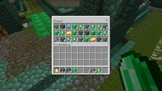 Screenshot of the Minecraft Bedrock Marketplace product Emerald Pyramid created by Pixell Studio.