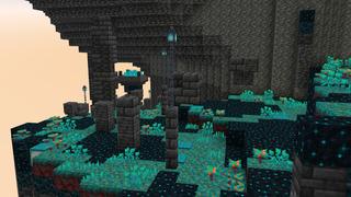 Screenshot of the Minecraft Bedrock Marketplace product Warden Spiral Parkour created by Pixelusion.