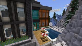 Screenshot of the Minecraft Bedrock Marketplace product Winter Billionaire Mansion created by Pixelusion.