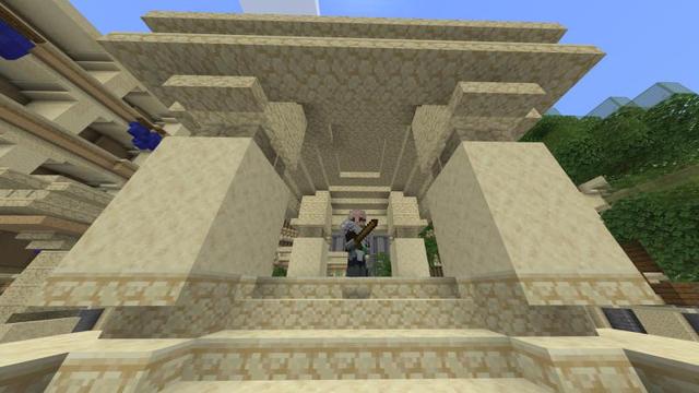 Screenshot of the Minecraft Bedrock Marketplace product Lucky Block Mob Arena created by Podcrash.