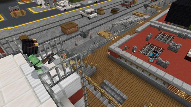 Screenshot of the Minecraft Bedrock Marketplace product Block Royale created by RareLoot.