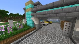 Screenshot of the Minecraft Bedrock Marketplace product Mansión del Diamante Millonario created by Razzleberries.