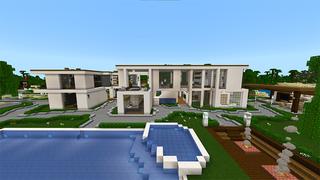 Screenshot of the Minecraft Bedrock Marketplace product Private Hill Mansion created by Razzleberries.