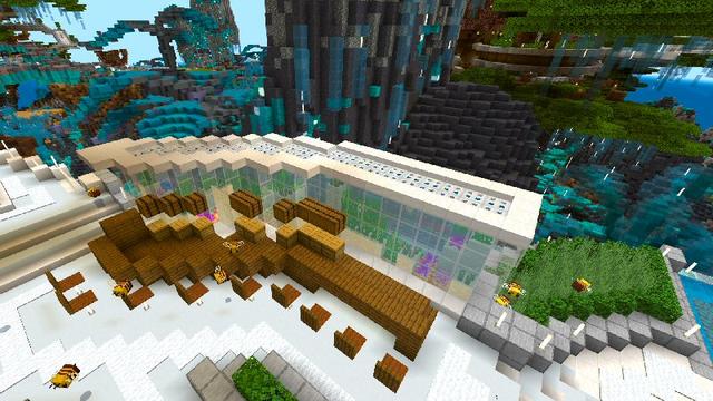 Screenshot of the Minecraft Bedrock Marketplace product Treetop Estate created by Shaliquinn's Schematics.