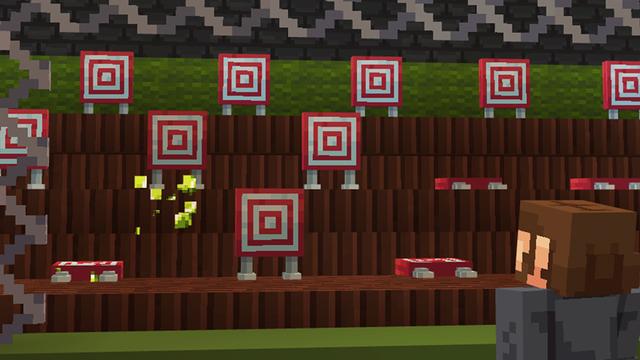 Screenshot of the Minecraft Bedrock Marketplace product AMUSEMENT PARK created by Square Dreams.