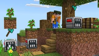 Screenshot of the Minecraft Bedrock Marketplace product Skyblock Machines created by Wonder.